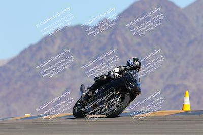 media/Oct-01-2023-SoCal Trackdays (Sun) [[4c570cc352]]/Turn 9 Set 1 (950am)/